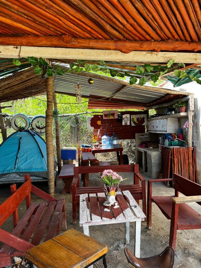 Casa De Los Santos Camping Y Eco Cabanas Holbox Extérieur photo